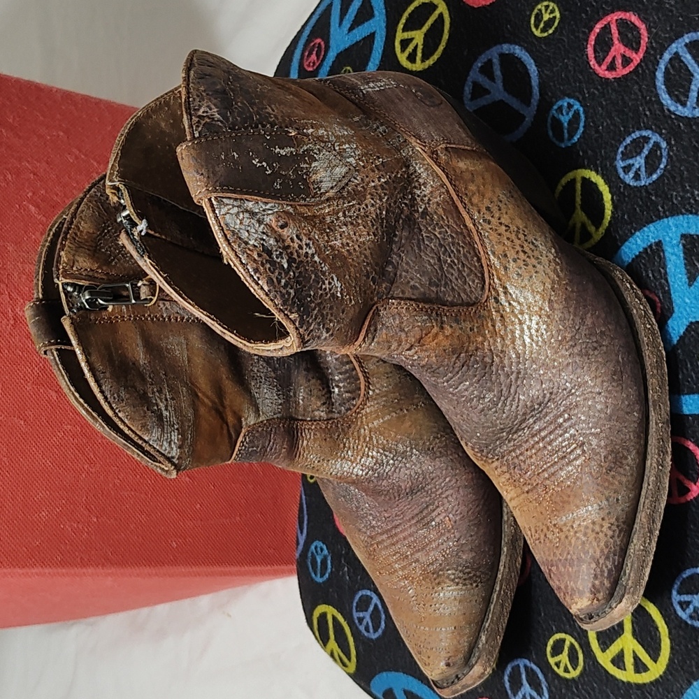 Ariat Distressed Tan Leather Ankle Boots - Picture 8 of 16